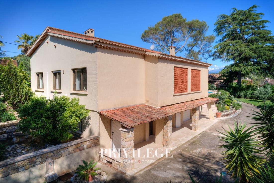 Villa in Mougins, Provence-Alpes-Côte d'Azur, France 4 - 17018841