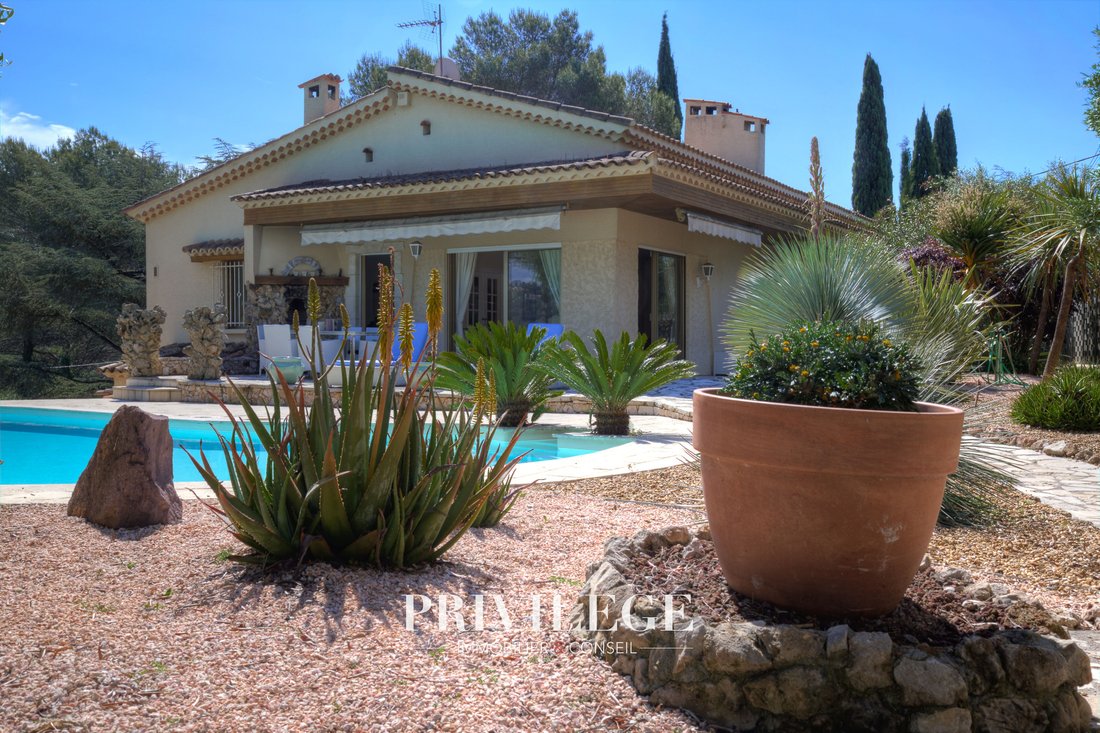 Villa in Mougins, Provence-Alpes-Côte d'Azur, France 2 - 17018841