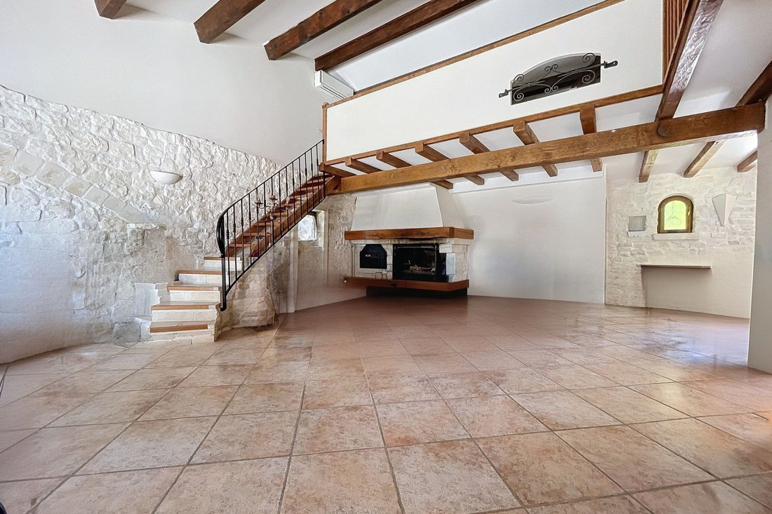 House in Saint-Saturnin-lès-Apt, Provence-Alpes-Côte d'Azur, France 4 - 17018487