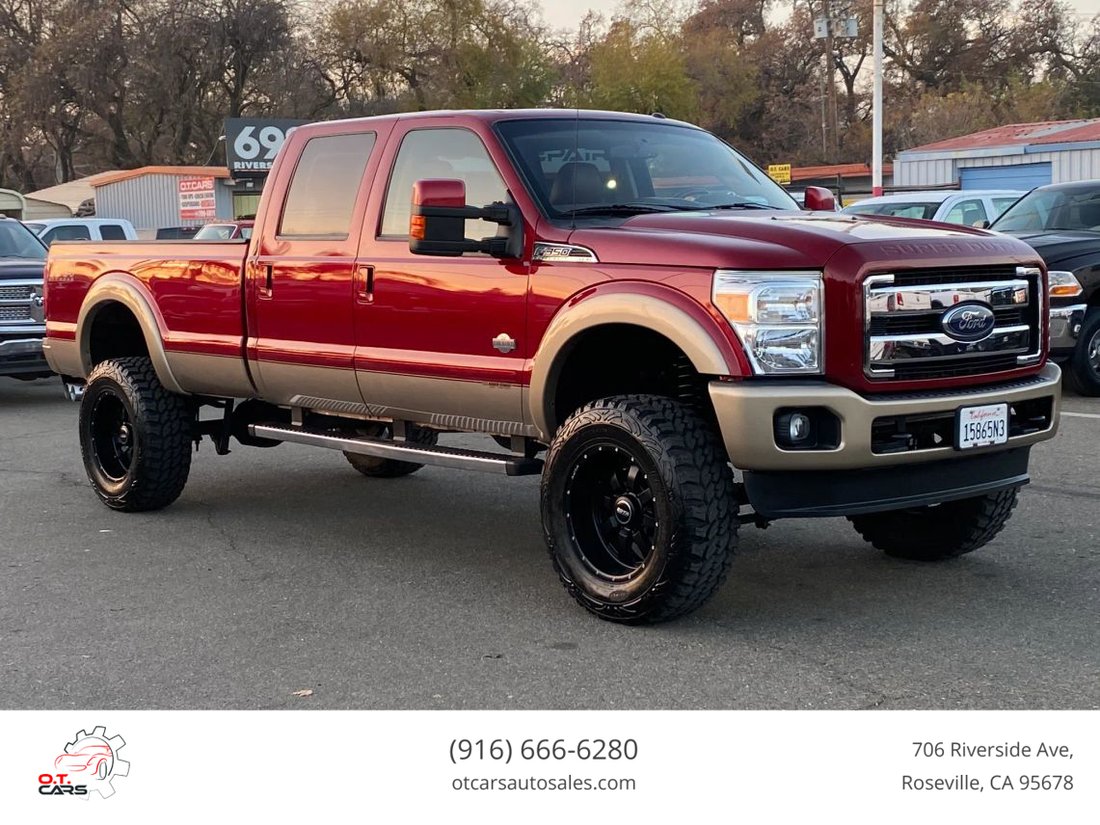 Pickup in Highland Park, Illinois, United States 1 - 12550073