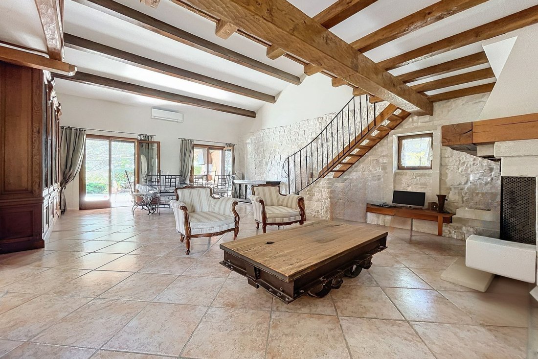 House in Saint-Saturnin-lès-Apt, Provence-Alpes-Côte d'Azur, France 3 - 17018487