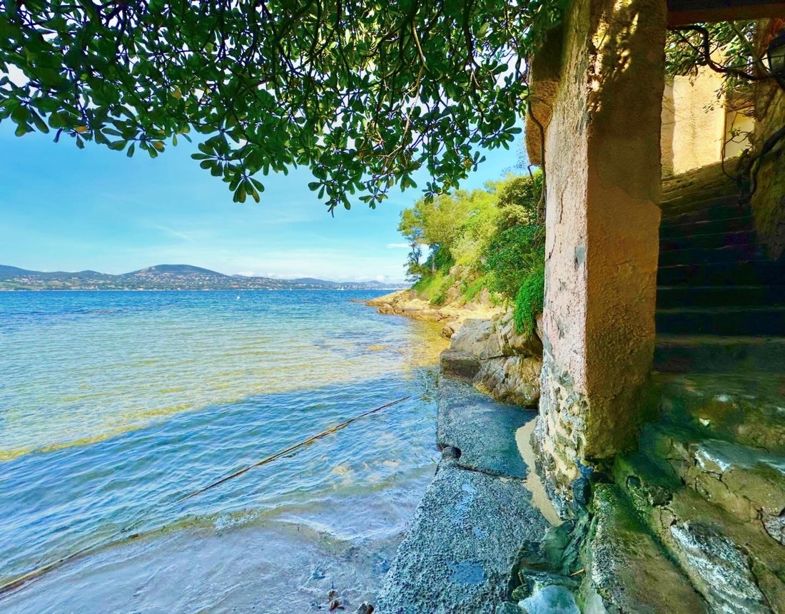 Villa in Gassin, Provence-Alpes-Côte d'Azur, France 1 - 17018506