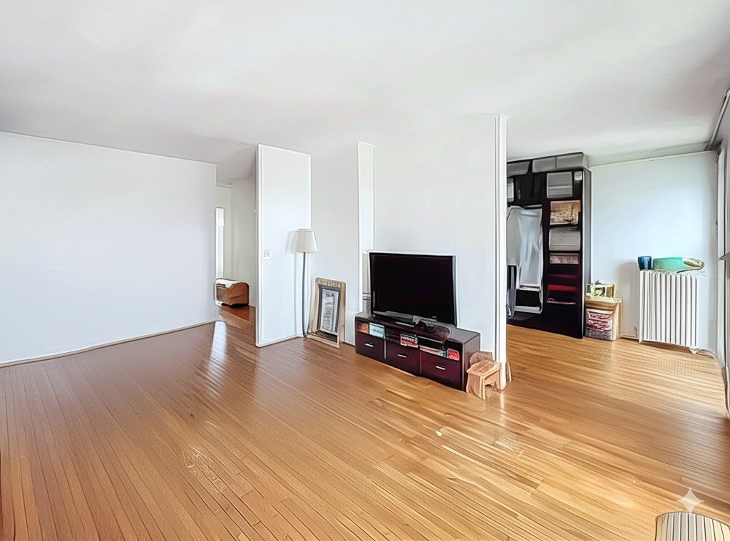 Apartment in Montrouge, Ile-de-France, France 1 - 17018472