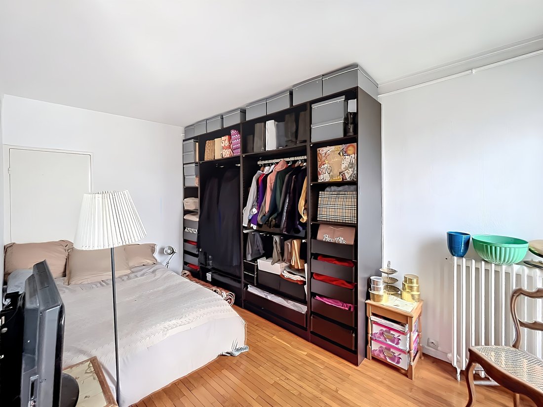 Apartment in Montrouge, Ile-de-France, France 4 - 17018472