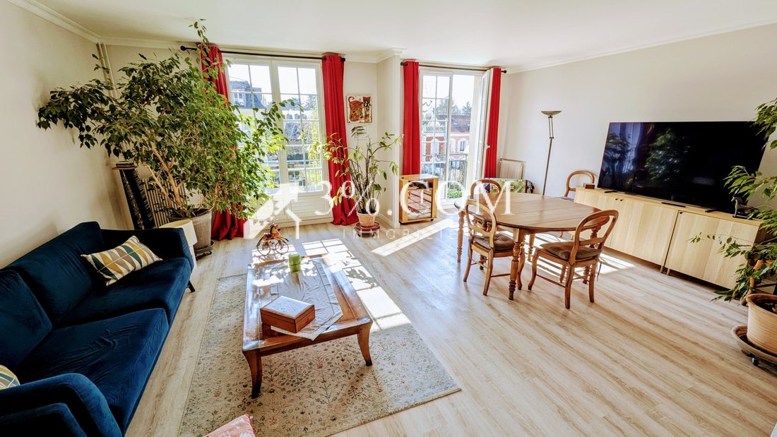 Apartment in Notre Dame, Versailles, France 4 - 17018595