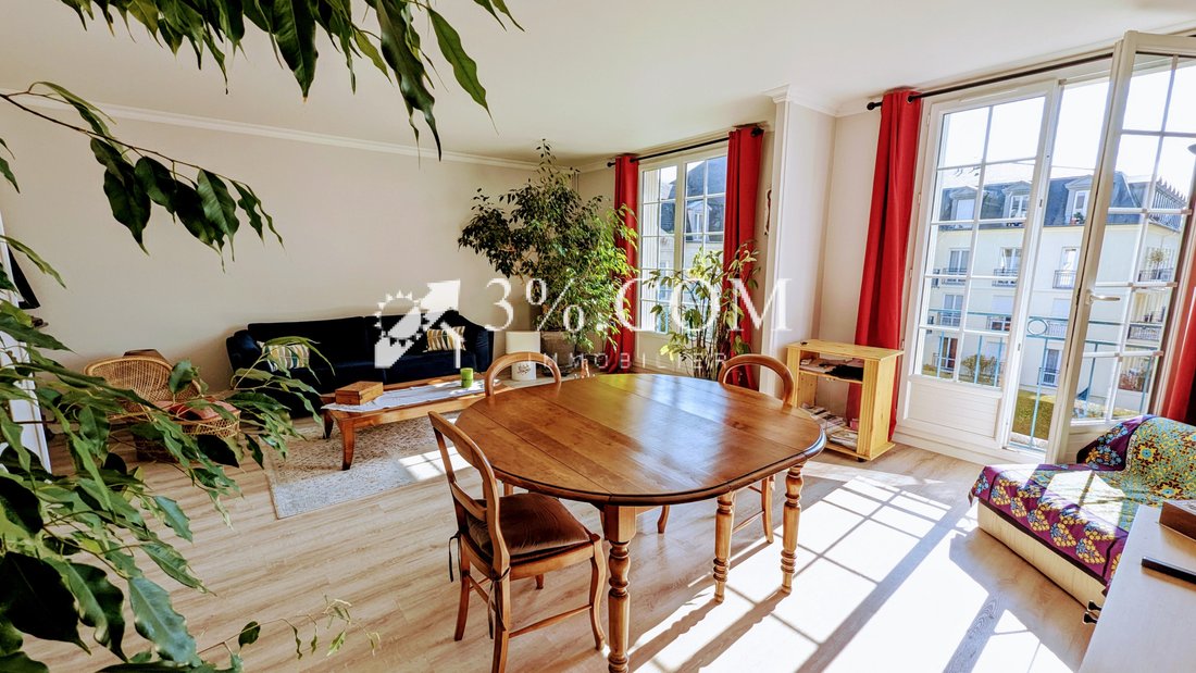 Apartment in Notre Dame, Versailles, France 3 - 17018595