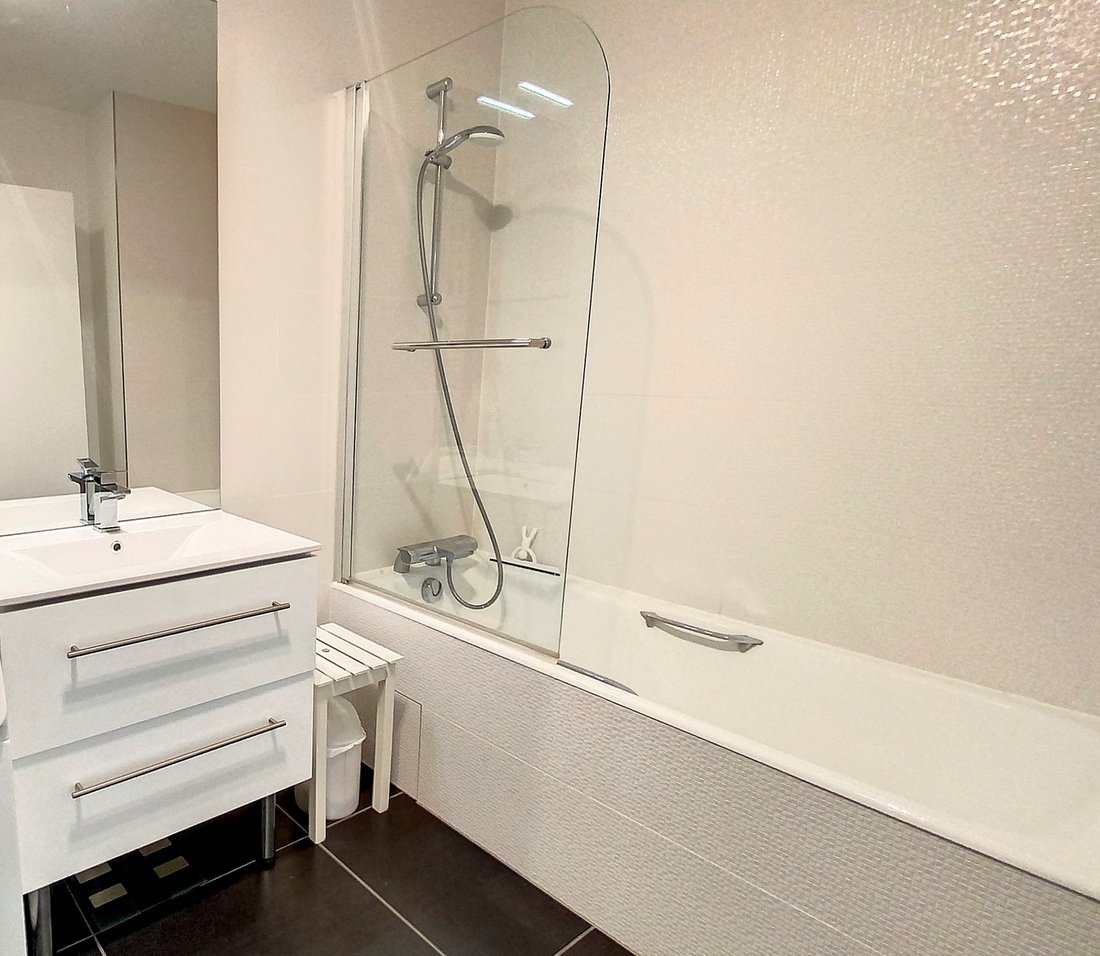 Apartment in Mouton Duvernet, Paris 14e Arrondissement, Paris 4 - 17018598