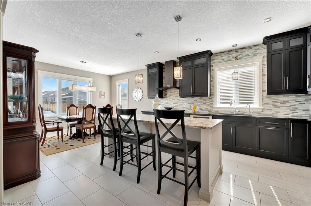 House in Listowel, Ontario, Canada 4 - 17018039
