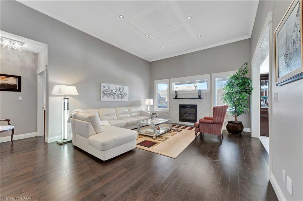 House in Listowel, Ontario, Canada 3 - 17018039