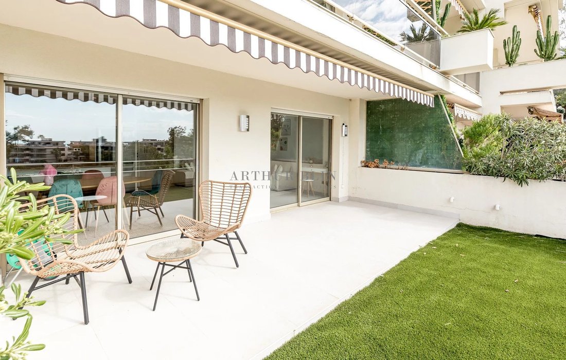 Apartment in Le Plan, Cannes, France 2 - 17018478
