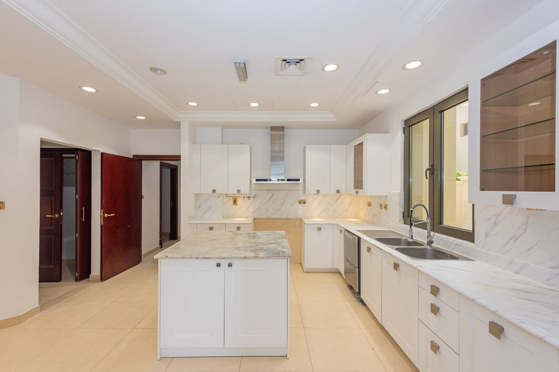 Villa in Palm Jumeirah, Dubai, United Arab Emirates 4 - 17020044