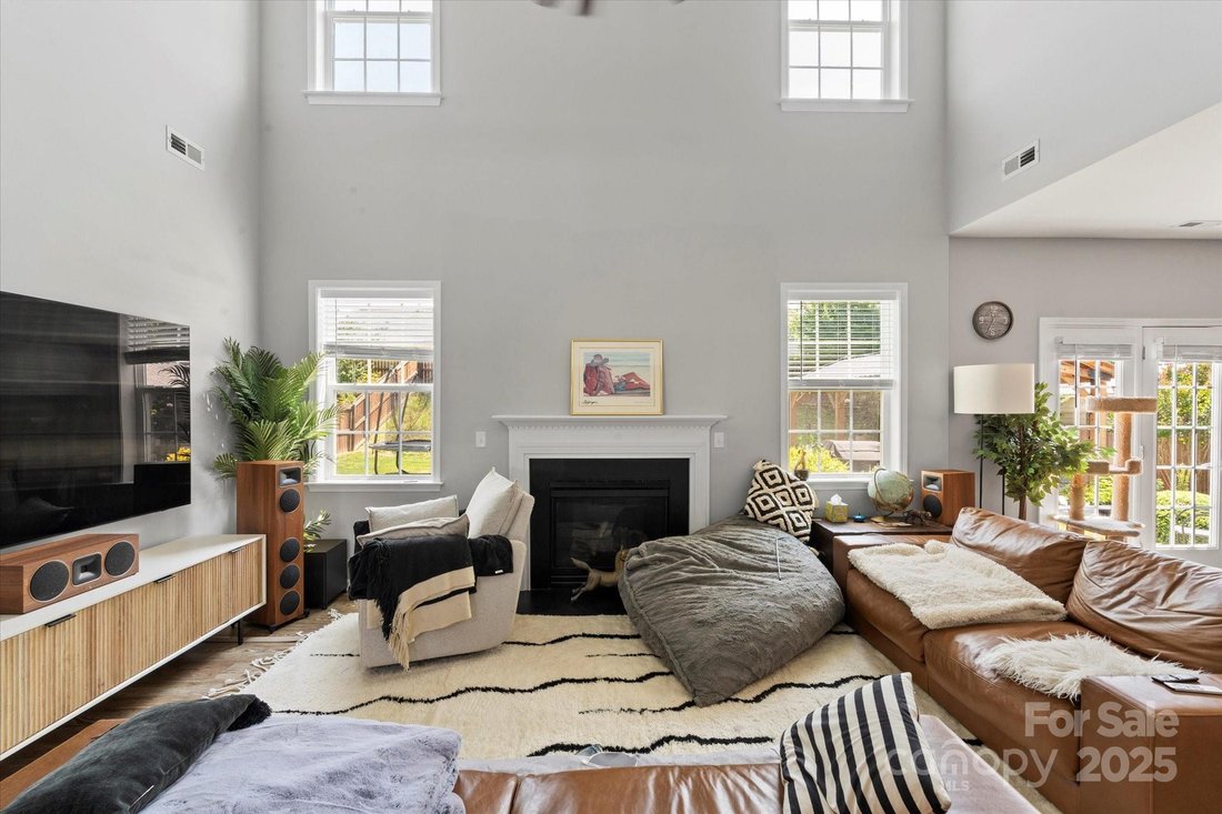 House in Fairview, North Carolina, United States 3 - 17019580