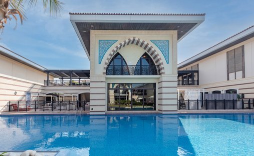 Villa in Dubai, United Arab Emirates 1
