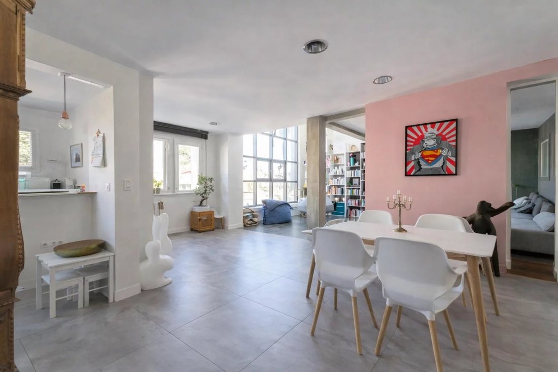 Pepiniere, Bry-sur-Marne, France 2 - 17020695