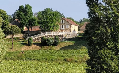 Farm Ranch in Saint-Émilion, Nouvelle-Aquitaine, France 1