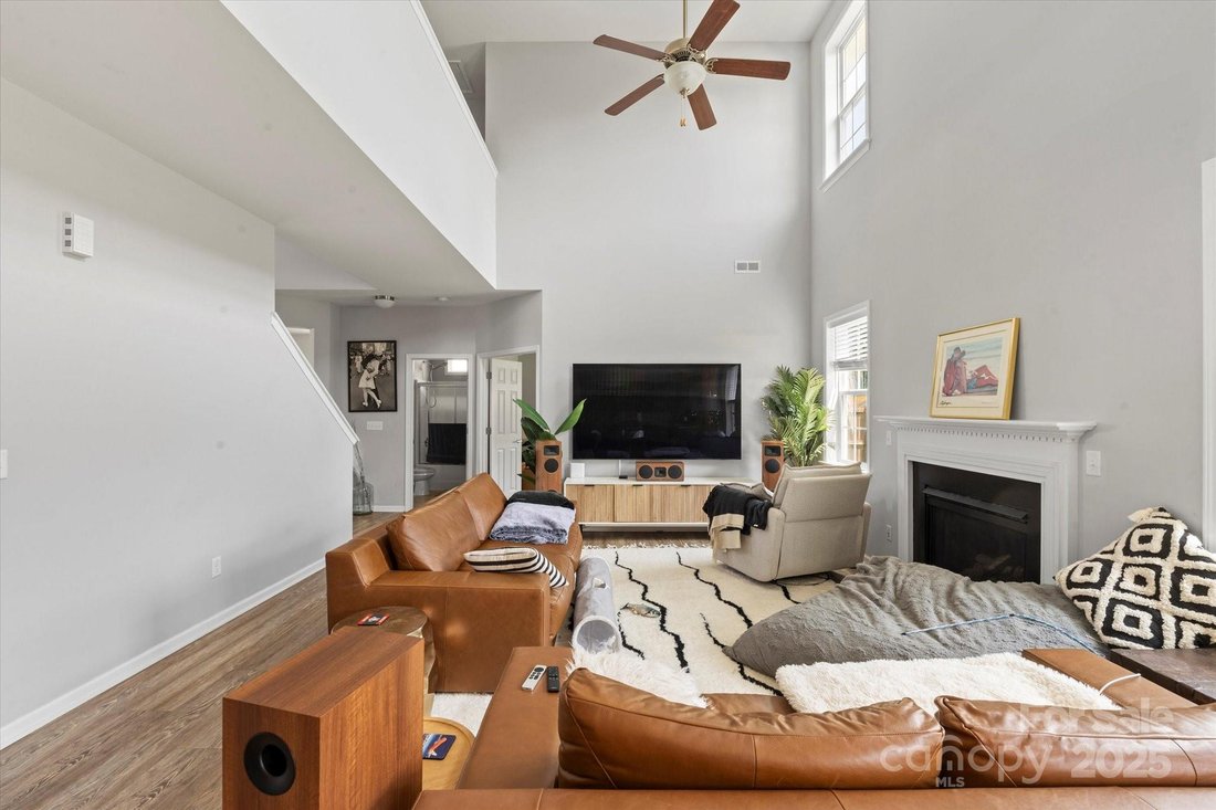 House in Fairview, North Carolina, United States 4 - 17019580