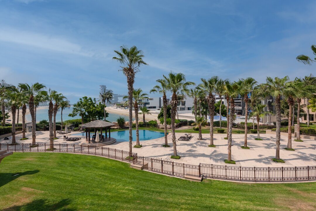 Villa in Palm Jumeirah, Dubai, United Arab Emirates 1 - 17020151