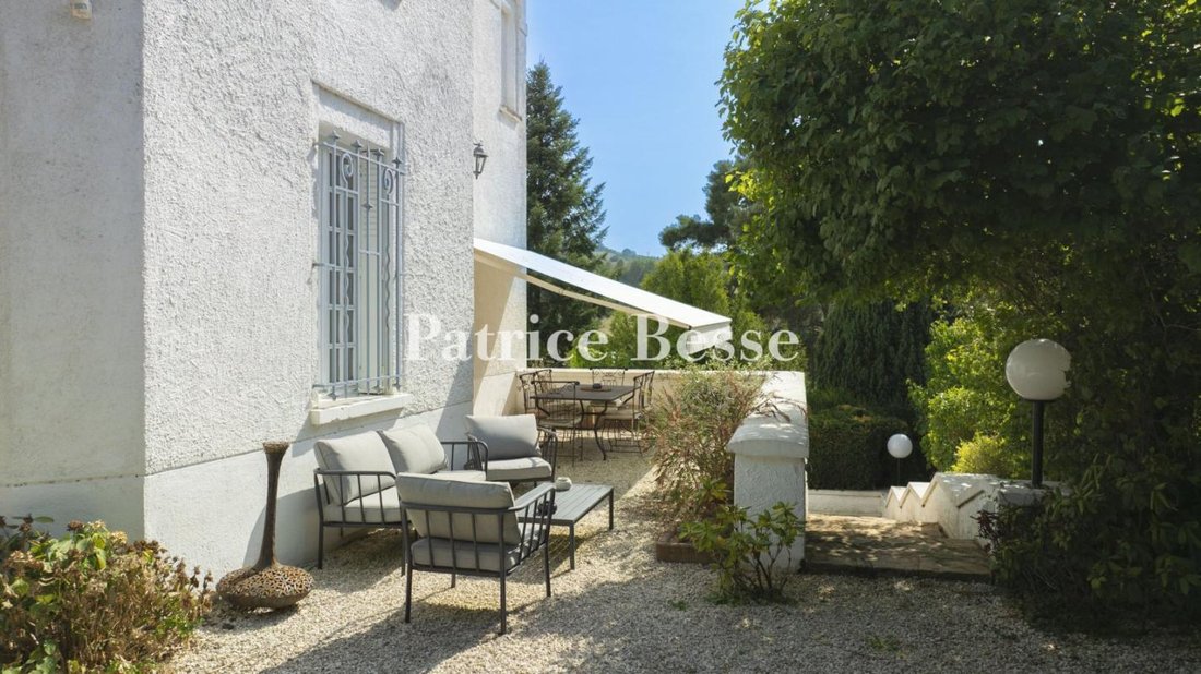 House in Pontcharra-sur-Turdine, Vindry-sur-Turdine, France 4 - 17019761