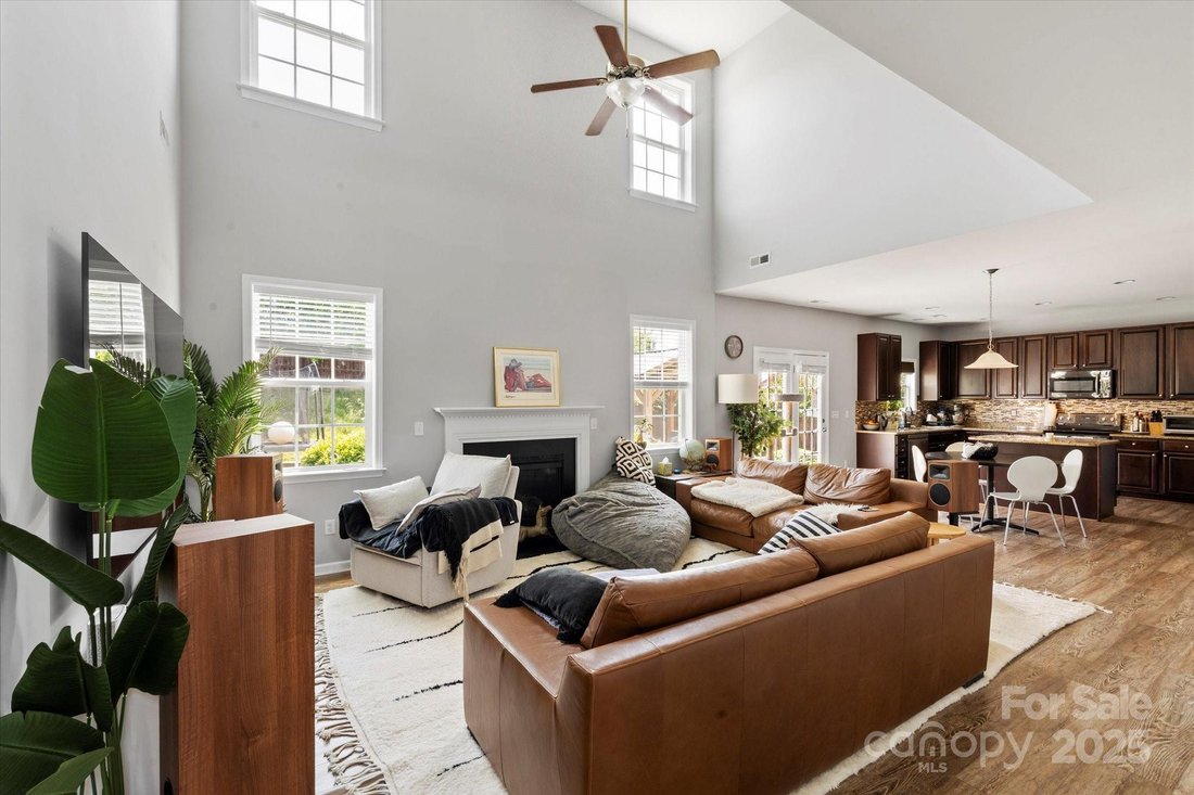 House in Fairview, North Carolina, United States 2 - 17019580