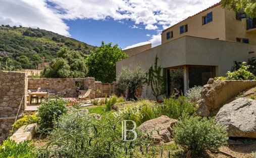 Villa in Pigna, Corsica, France 1