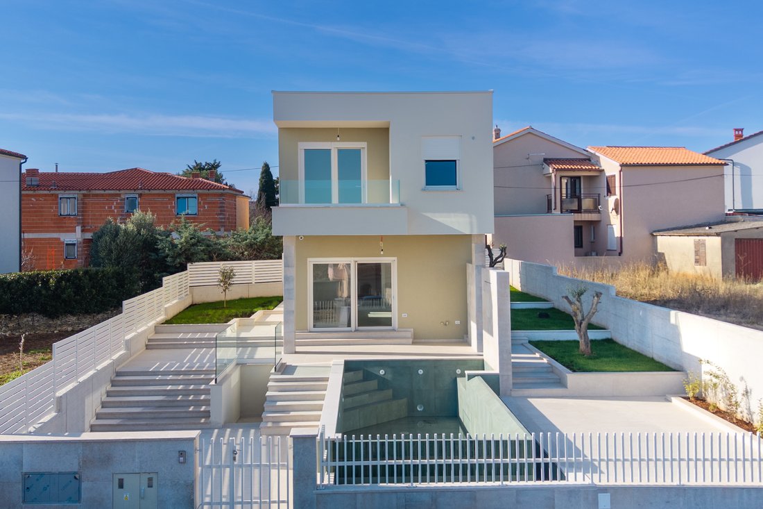 Villa in Liznjan, Istria County, Croatia 2 - 17019475