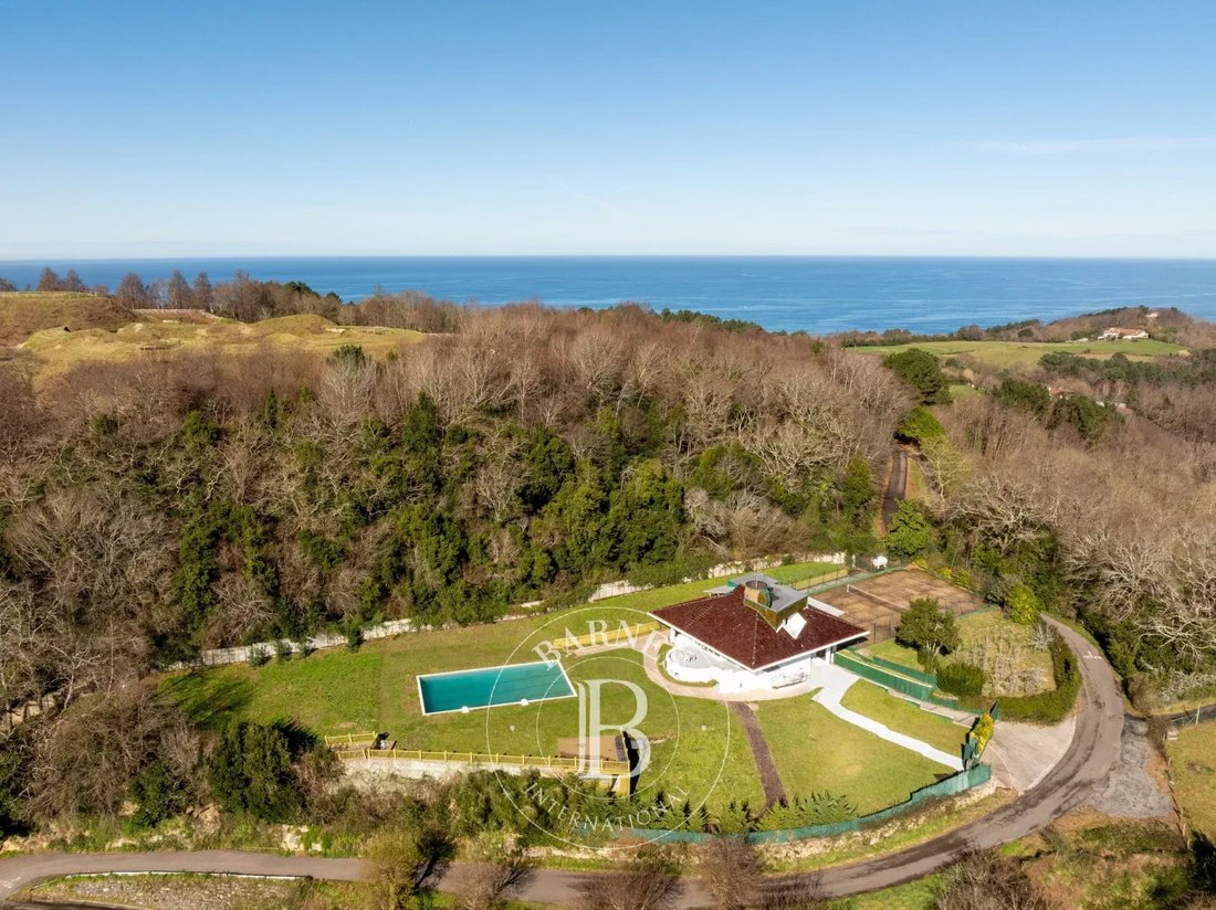 Villa in Hondarribia, Basque Country, Spain 3 - 17020818