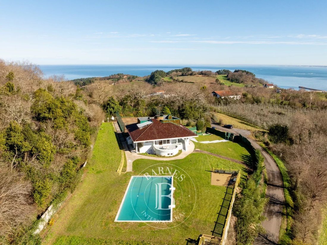 Villa in Hondarribia, Basque Country, Spain 2 - 17020818