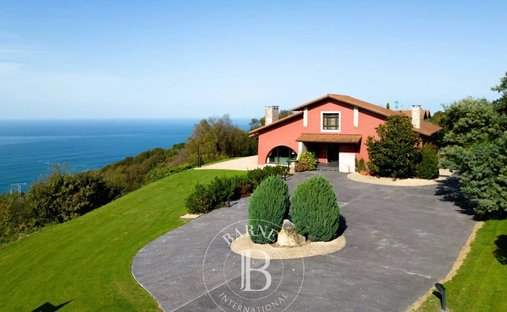 House in Mendebaldea, Donostia-San Sebastian, Spain 1