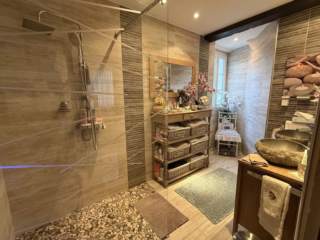 House in Villeneuve-la-Guyard, Bourgogne – Franche-Comté, France 4 - 17020671