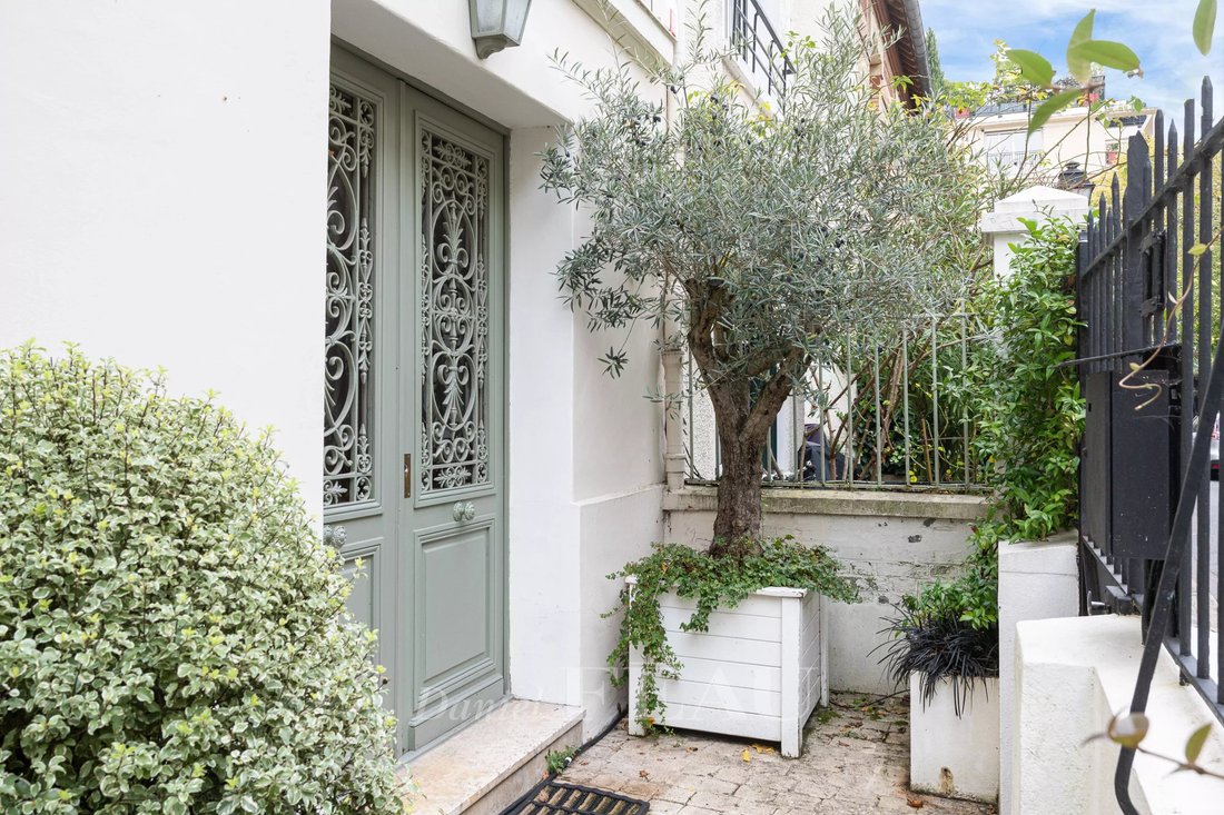 House in La Plaine des Sablons, Neuilly-sur-Seine, France 3 - 17020449
