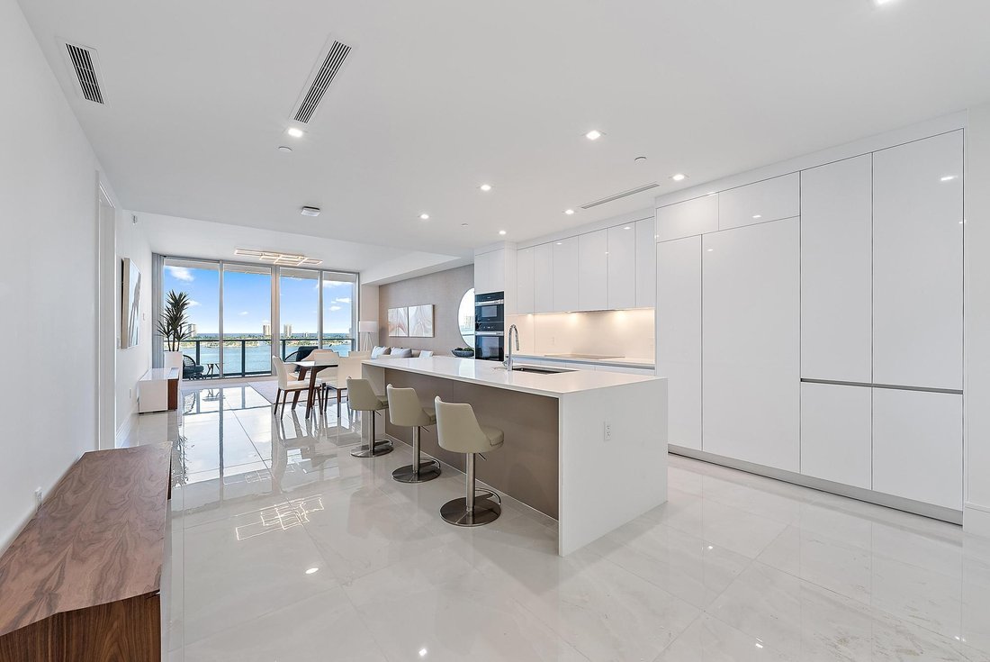 Condo in Lake Park, Florida, United States 4 - 17020604