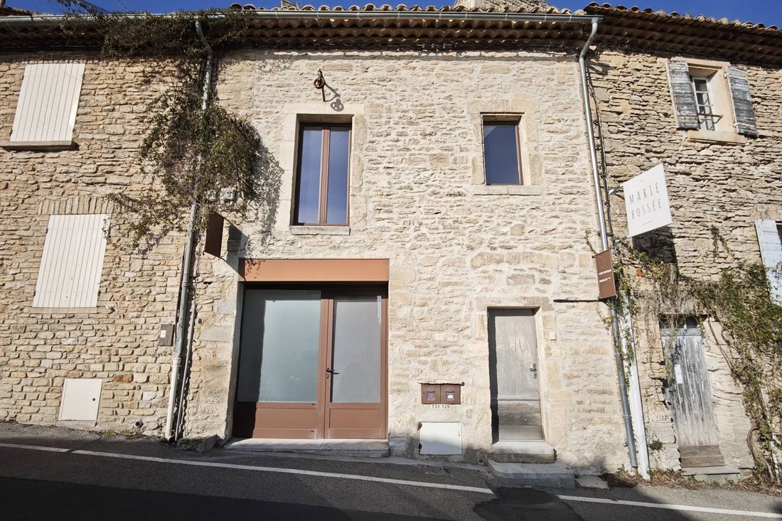 House in Gordes, Provence-Alpes-Côte d'Azur, France 1 - 17020313