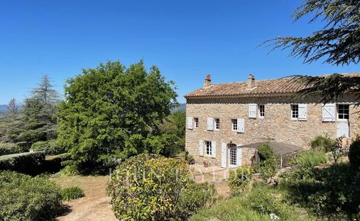 Country House in Le Rouve-Gailleux-Le Val d'Arenc, Le Beausset, France 1