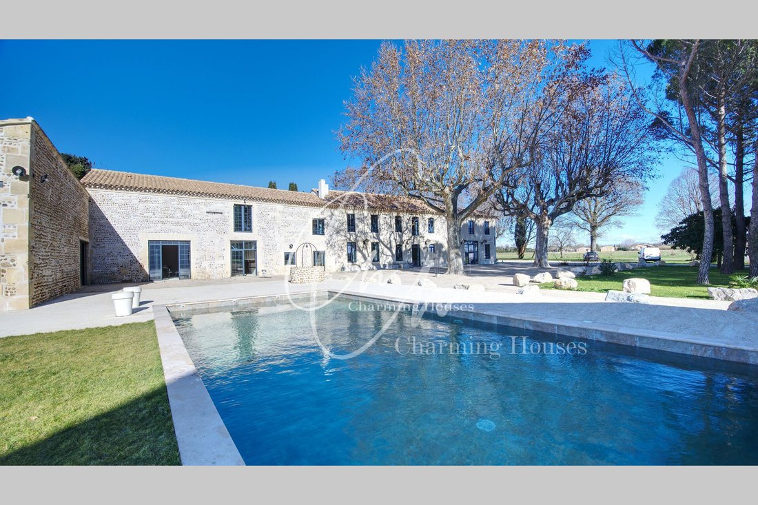 Villa in Arles, Provence-Alpes-Côte d'Azur, France 2 - 17020576