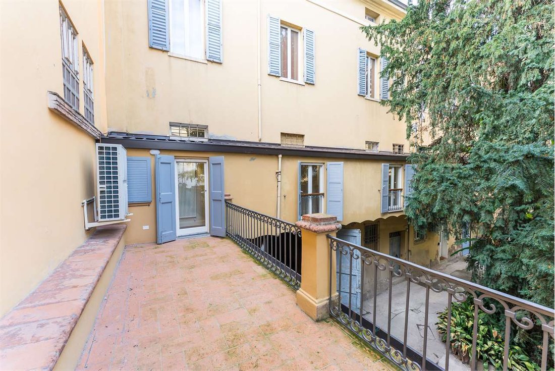 Apartment in Historic Center, Modena, Emilia-Romagna 4 - 17020091