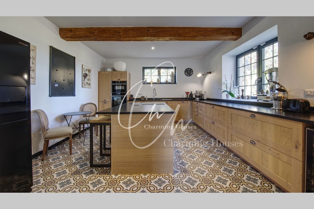 Villa in Arles, Provence-Alpes-Côte d'Azur, France 5 - 17020576