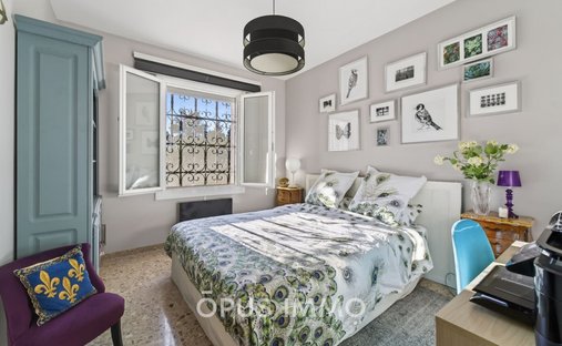 Château 1330 M² Sur 13 Ha Proximité Nimes