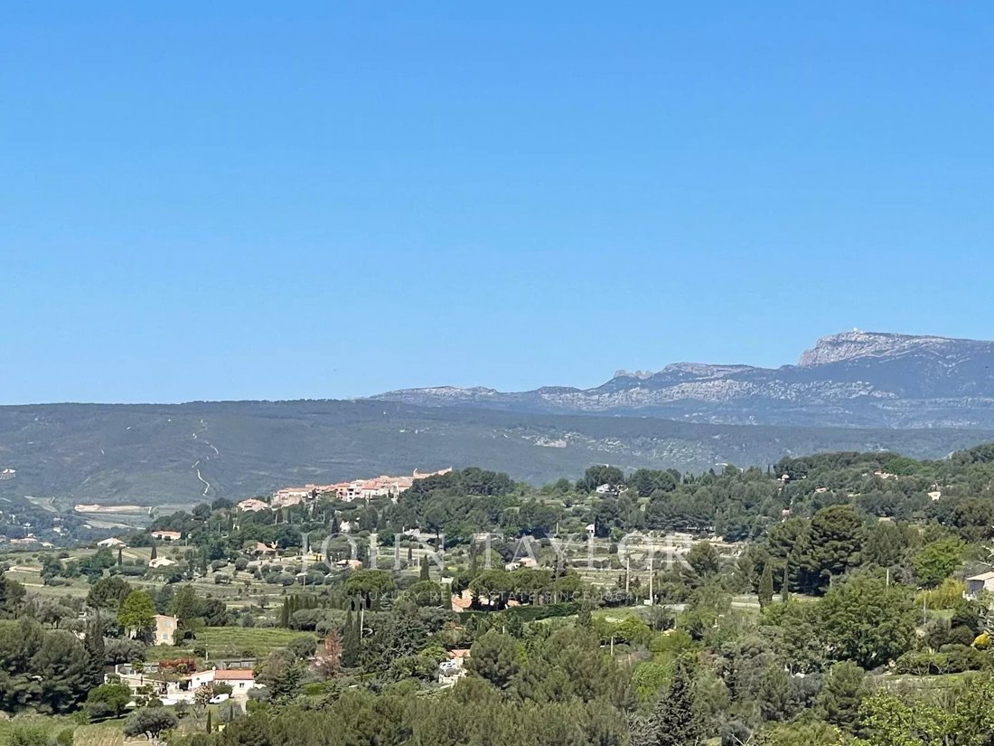 Country House in Le Rouve-Gailleux-Le Val d'Arenc, Le Beausset, France 2 - 17020751