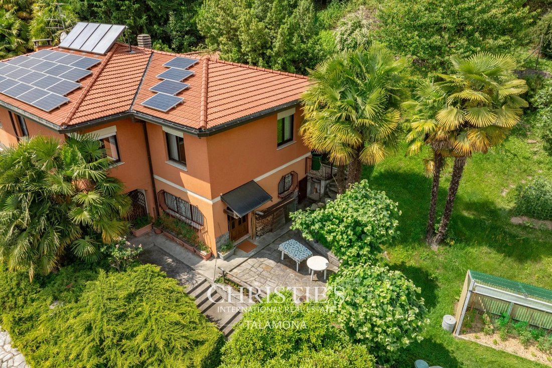 Villa in Dumenza, Lombardy, Italy 5 - 15362572