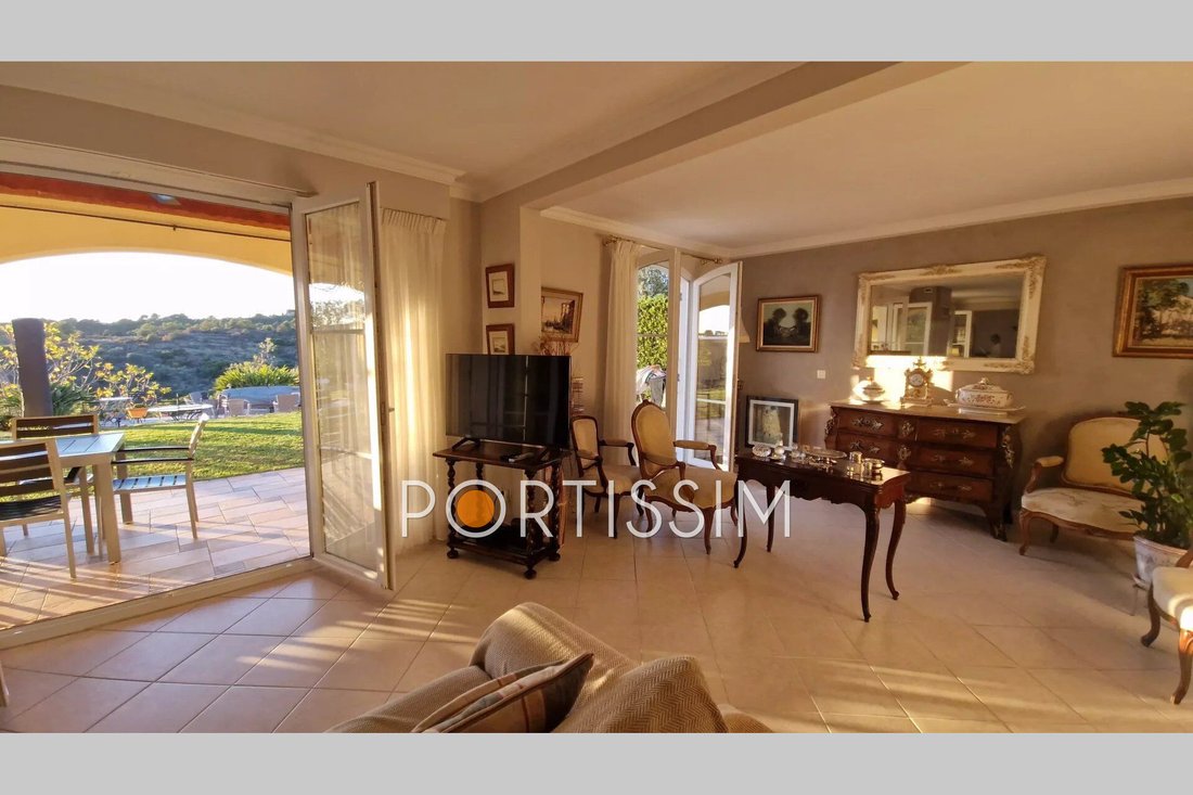 Villa in Village, Villeneuve-Loubet, France 5 - 17020559