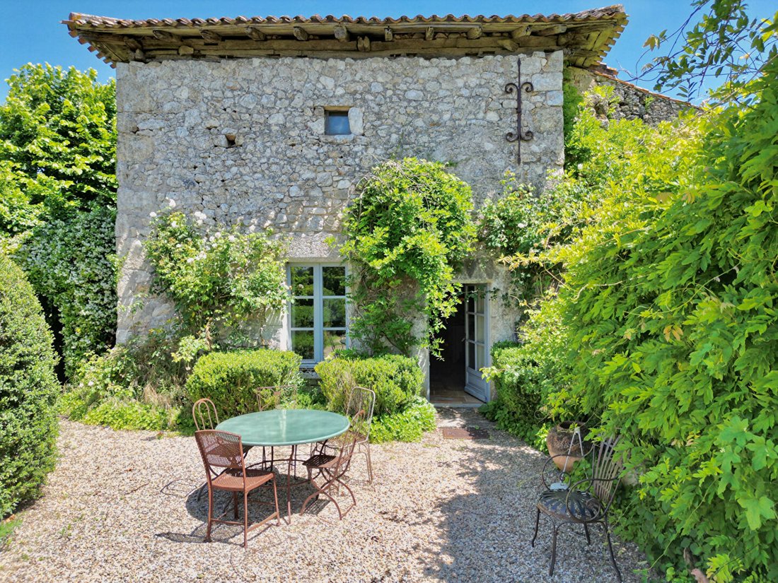 Villa in Gensac, Nouvelle-Aquitaine, France 3 - 17020376