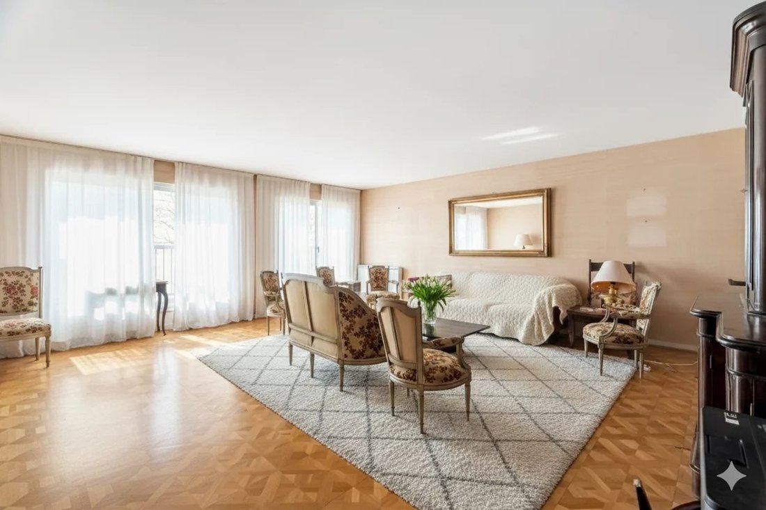 Apartment in La Plaine des Sablons, Neuilly-sur-Seine, France 1 - 17020644