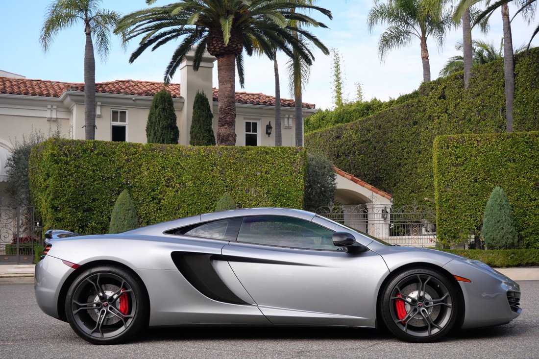 Coupe in Los Angeles, California, United States 5 - 17020999