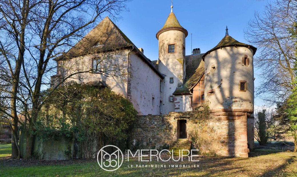 North East Of France, 13th Century Listed Chateau Set On 3.6 Ha With Outbuildings