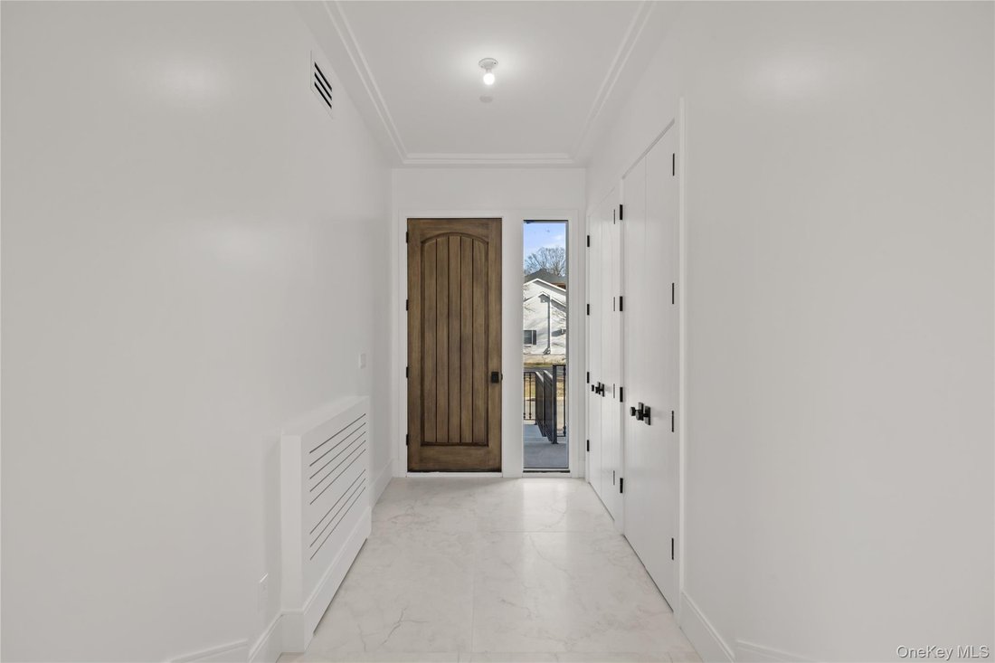 Condo in Airmont, New York, United States 5 - 17023601
