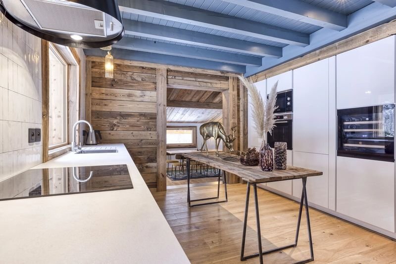 Estate in Les Houches, Auvergne-Rhône-Alpes, France 5 - 17023566