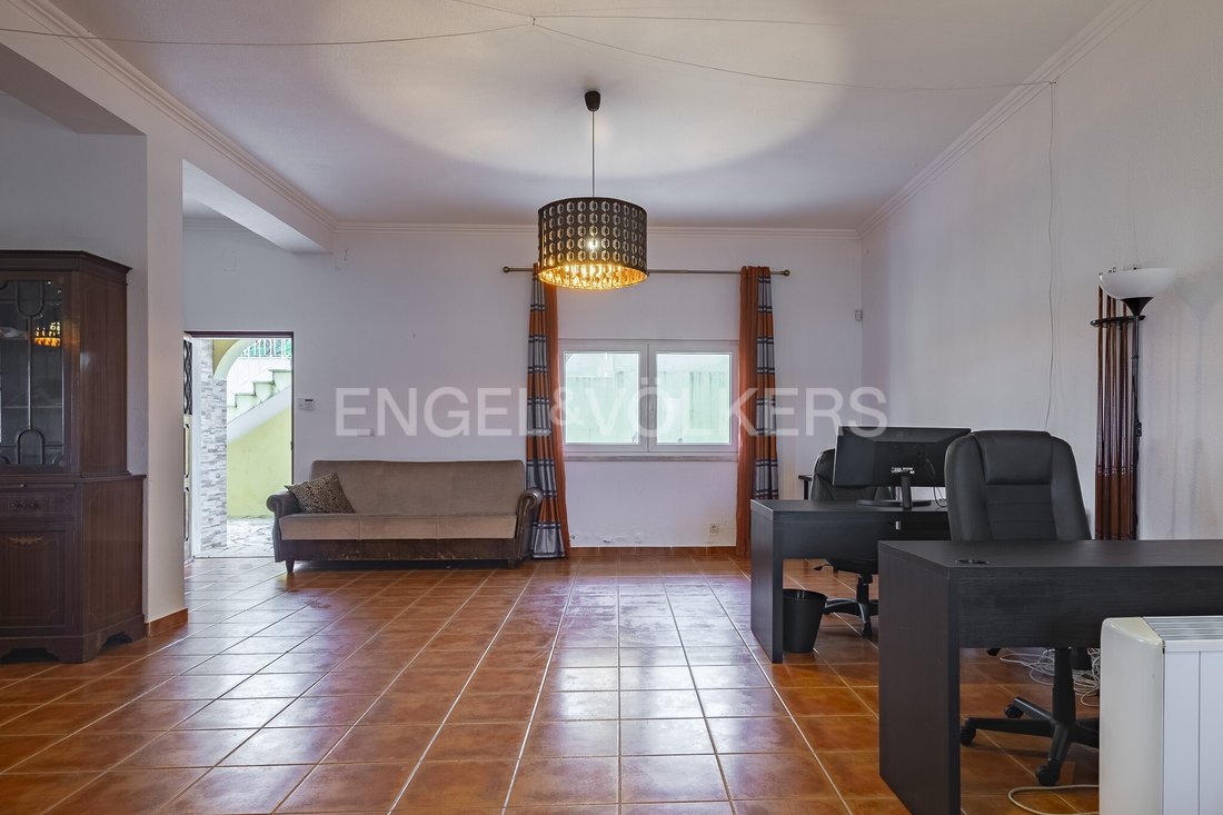 House in Porto Salvo, Lisbon, Portugal 2 - 17020901