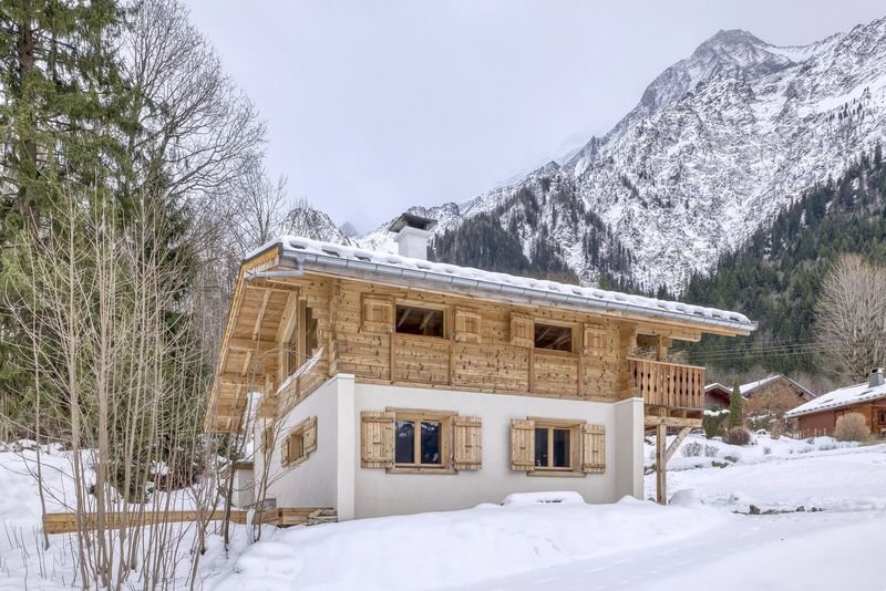 Estate in Les Houches, Auvergne-Rhône-Alpes, France 1 - 17023566
