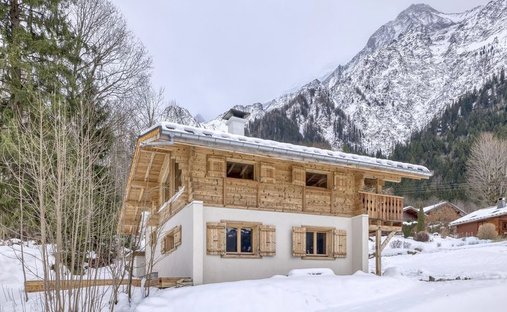 Estate in Les Houches, Auvergne-Rhône-Alpes, France 1
