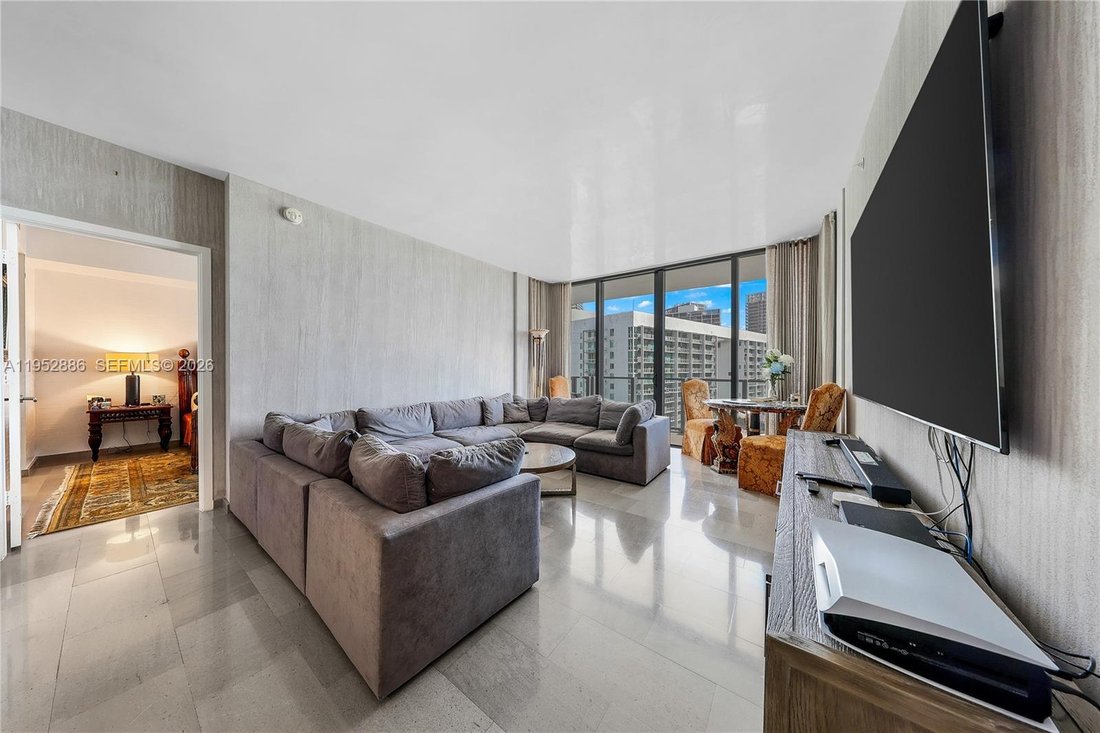 Condo in Miami, Florida, United States 4 - 17019697